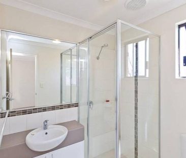 Modern 3 Bedroom Townhouse for Rent in Nollamara - Your Perfect Fam... - Photo 5