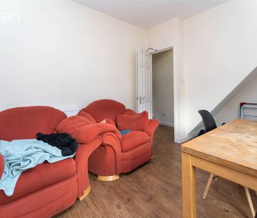 6 bedroom terraced house to rent - Photo 3