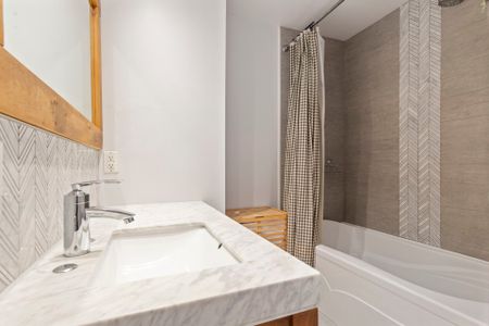 9144 Av. Dubuisson, Montréal-Est, QC H1L - Photo 5