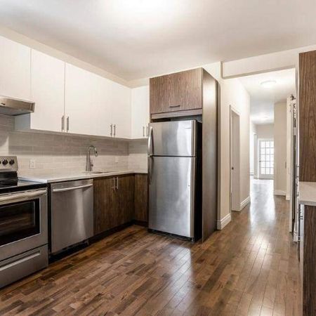 🌟 Superbe 5½ rénové au cœur du Mile End - 2 CAC - Photo 3