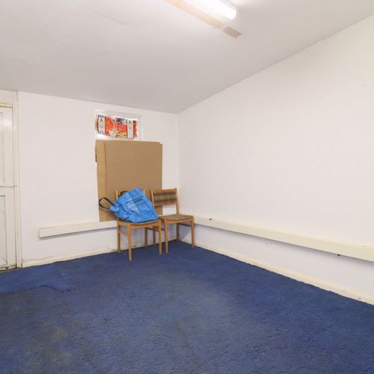 Meadowleaze, Gloucester - Photo 1