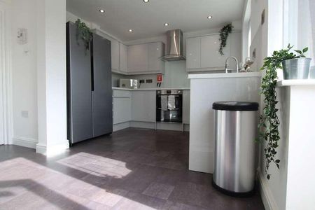 Moorfurlong, Stretton, DE13 - Photo 2