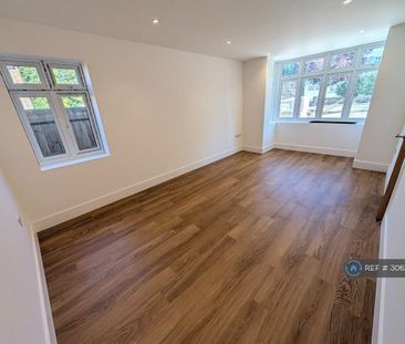 4 bedroom detached house to rent - Photo 1