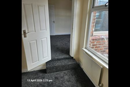 2 Bed Terraced House, Macdonald St, L15 - Photo 3