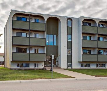 - 2 Bedroom at William Manor - Photo 1