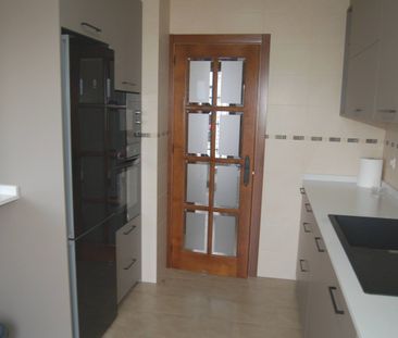 Apartment for rent in Frigiliana, Málaga, Spain - Photo 5