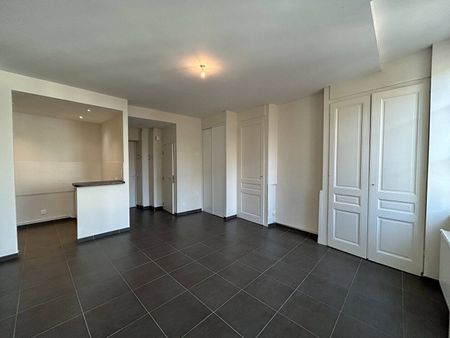 Appartement 3 pièces – LYON - Photo 2