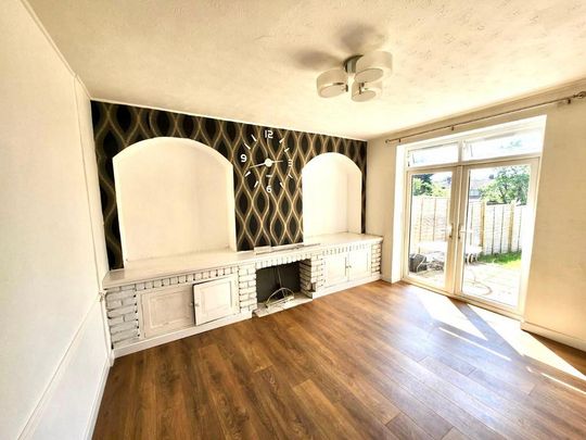 3 bedroom semi-detached house to rent - Photo 1