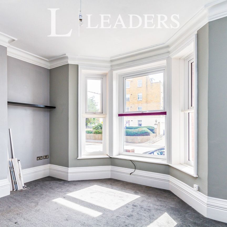 1 bedroom apartment to rent South Terrace, Littlehampton, BN17 - Photo 1