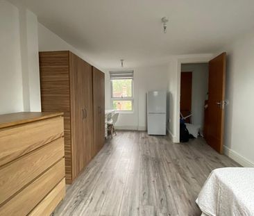 Room in a Shared Flat, Clarence Road, N15 - Photo 2
