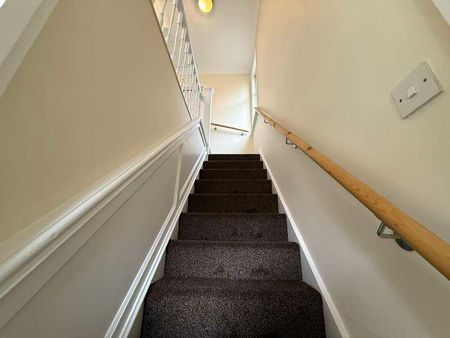 Oakley Road, SO16 - Photo 5