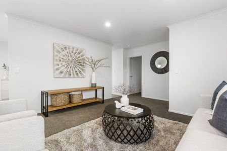 Tidy beautifully renovated 3-bedroom brick home - Photo 2