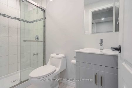 Detached Home For Lease | E8058468 - Photo 4