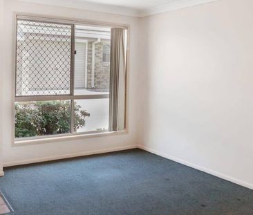Fantastic 2 Bedroom Brick in a Perfect Location - Photo 5