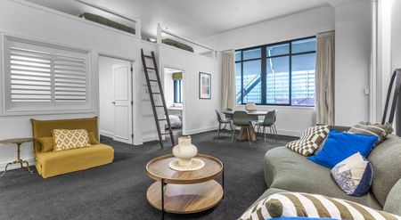 On the Waterfront - Photo 4