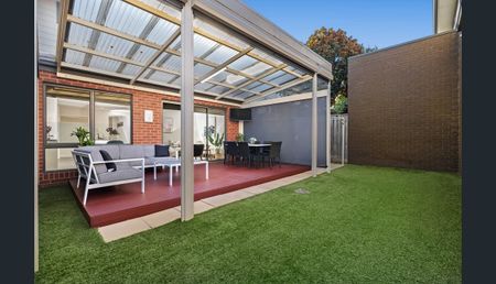 37 Lords Avenue, Mulgrave - Photo 2