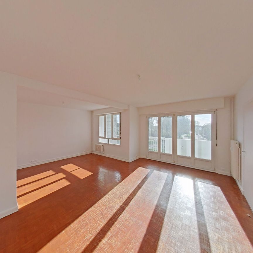 Location Appartement 5 pièces 95m² - Photo 1