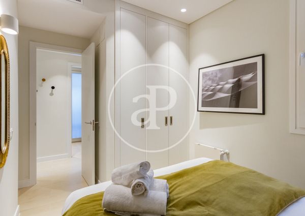 Flat for rent in San Bernardo street.