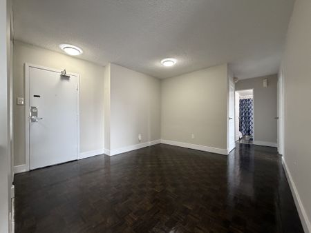 For Lease - 145 Wellington Street Unit# 212, Aurora, Ontario - Photo 2