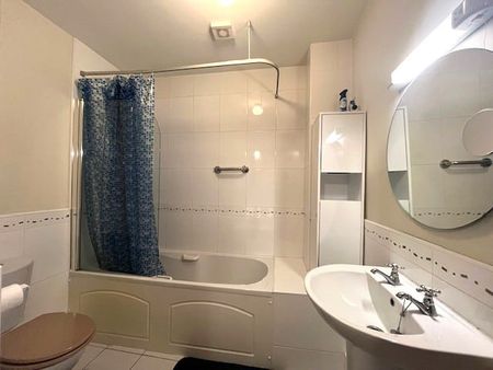 Slade Castle Avenue, Saggart, Co. Dublin - Photo 4