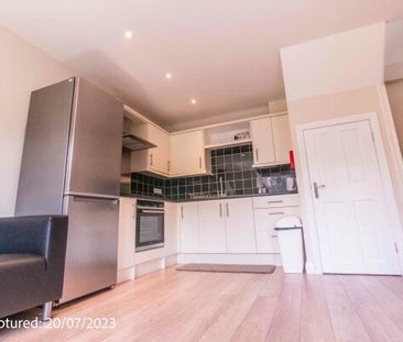 27 Barstow Avenue - Photo 5