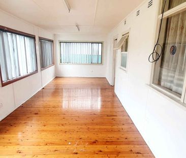 OPEN PLAN LIVING - Photo 5