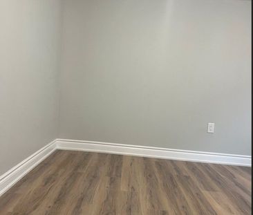 For Lease - 102 Massey Avenue, Kitchener, Ontario - Photo 2