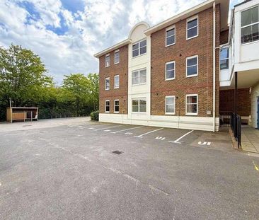 Heath Square, Haywards Heath - Photo 3