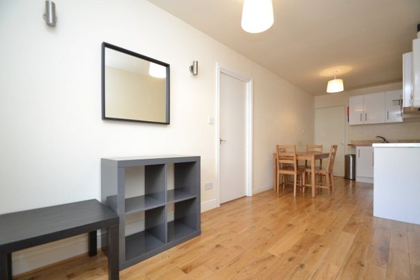 Loampit Vale, London, SE13 - Photo 1