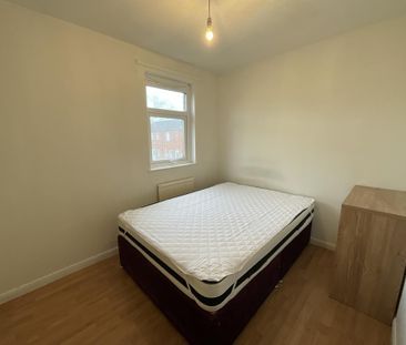 2 bedroom semi-detached house to rent - Photo 2