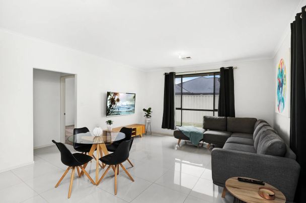 Four bedroom family residence for versatile family living - Photo 1