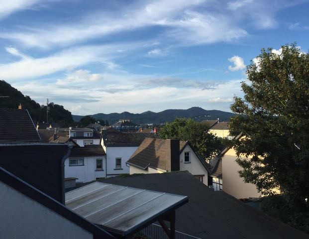 3-Zimmer Dachgeschoß-Wohnung in Oberwinter zentral ab 1.2.2026 - Photo 1