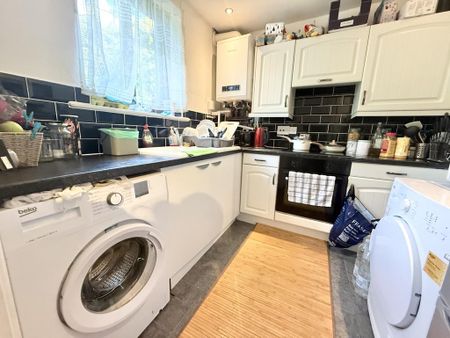 1 bedroom ground floor flat to rent - Photo 5