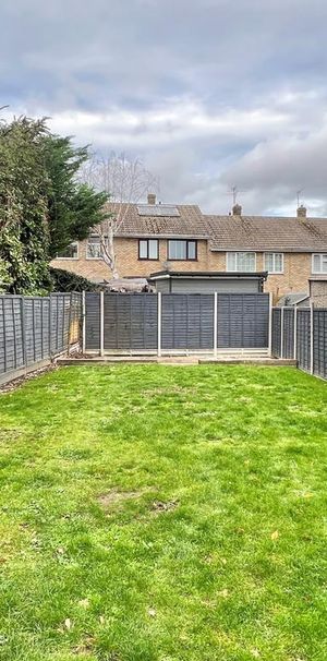 3 bedroom semi-detached house to rent - Photo 1