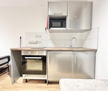 Studio to rent - Photo 1