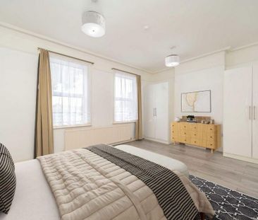 4 bedroom flat to rent - Photo 2