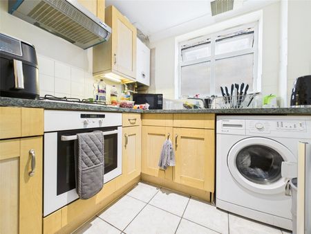 Hanworth Road, Hampton, TW12 - Photo 5