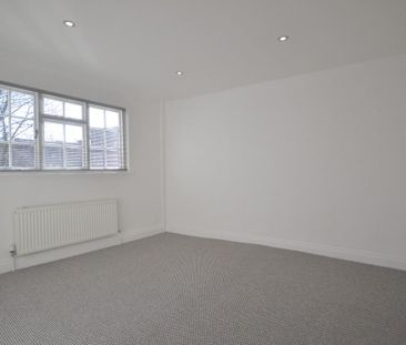 2 bedroom semi-detached house to rent - Photo 2