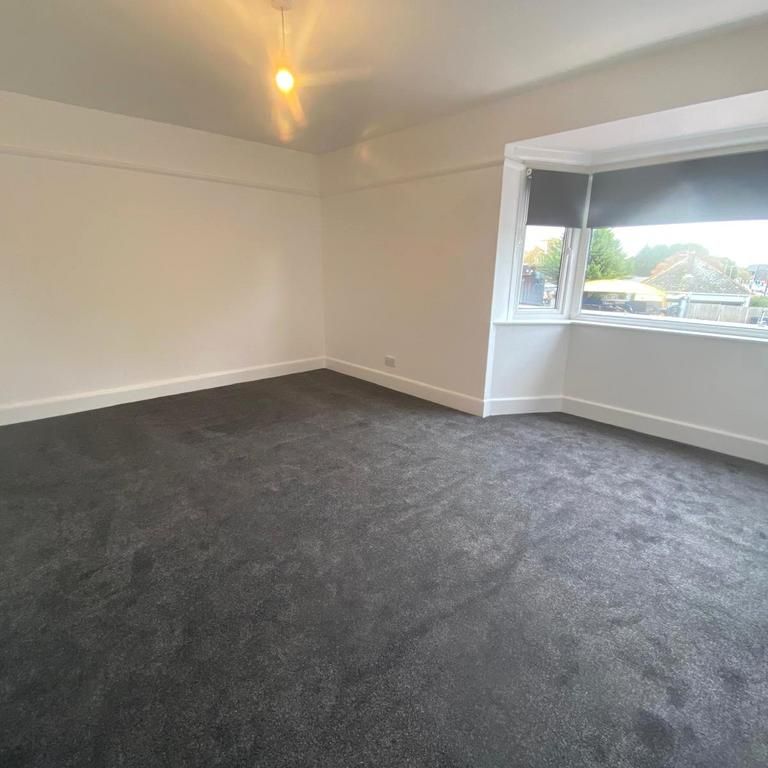 3 bedroom flat to rent - Photo 1