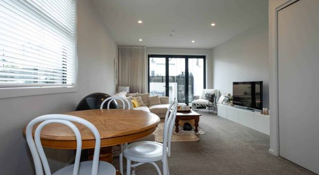 Stunning 3 bedroom apartment in Millwater - Photo 1