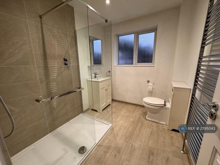 2 bedroom terraced house to rent - Photo 4