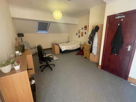 5 bedroom private hall to rent - Photo 5