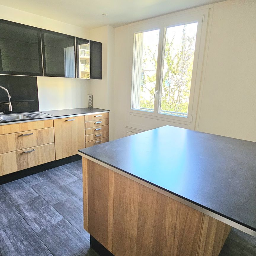 Location Appartement 4 pièces 90m² VERSAILLES 78000 - Photo 1