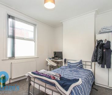 4 bed Shared House for Rent - Photo 5