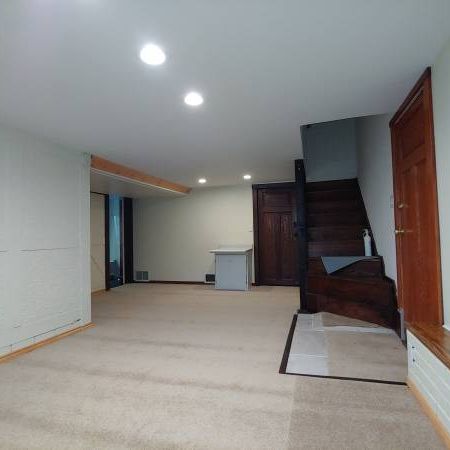 One bedroom basement suite for rent - Photo 1