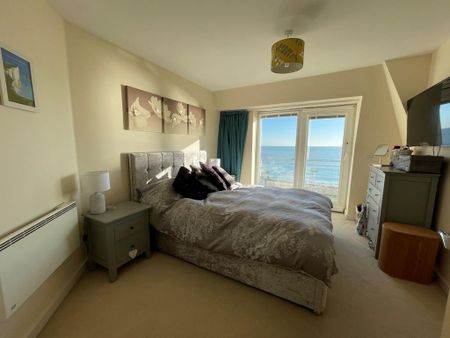 2 bedroom penthouse to rent - Photo 4