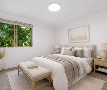 Spacious Top Floor Apartment - Photo 4