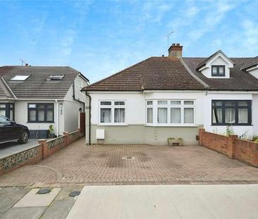 Albany Road, Hornchurch, Essex, RM12 - Photo 1