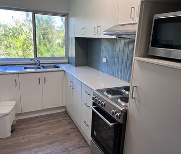 11/189 Surf Parade, 4218, Broadbeach Qld - Photo 1