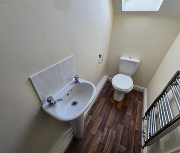 3 bedroom terraced house to rent - Photo 3